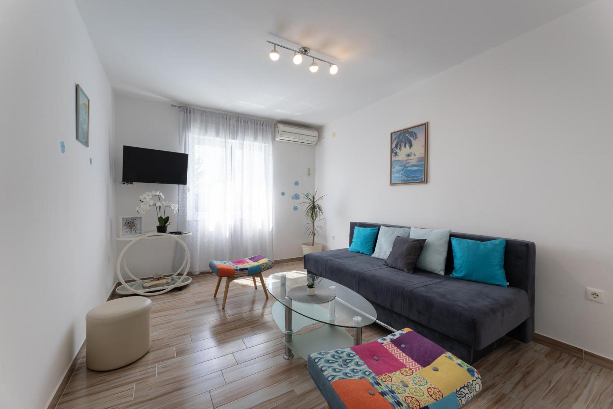 Apartments Bilopavlovic Kaštela Екстериор снимка