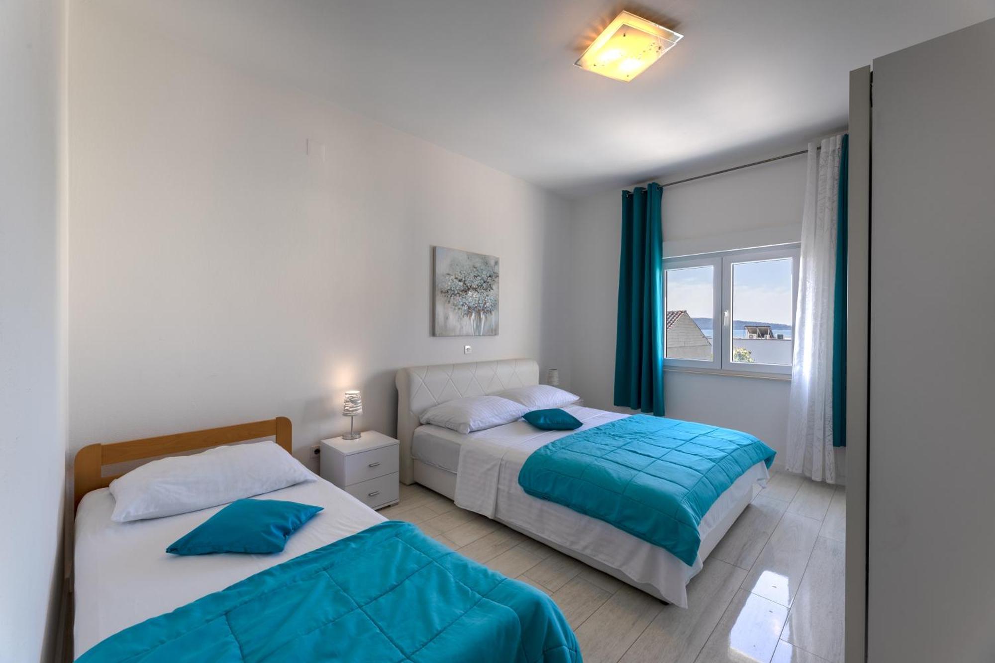 Apartments Bilopavlovic Kaštela Екстериор снимка